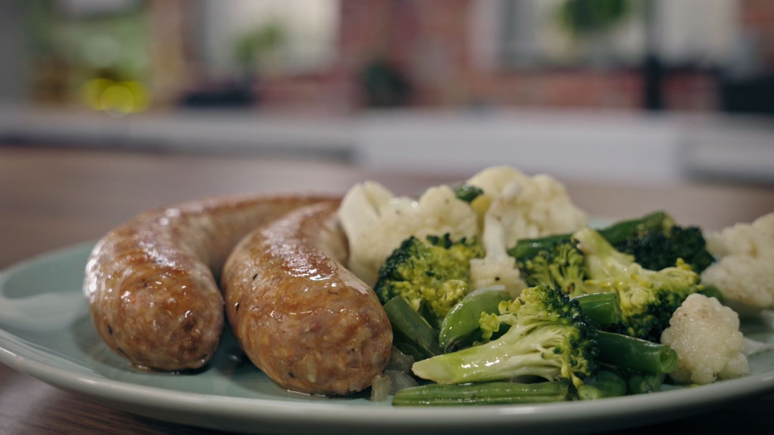 Saucisses et légumes à l'italienne au four - 5 ingredients 15 minutes